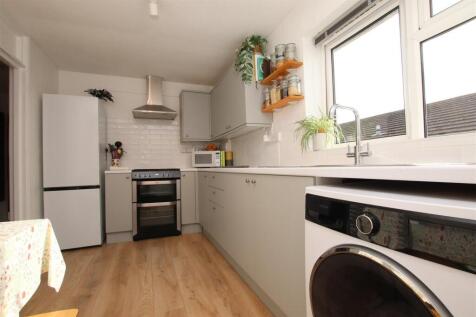 Kitchen.JPG