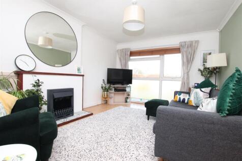 Living Room.JPG