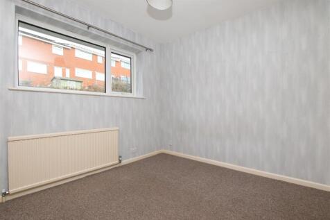 Bedroom 2.JPG