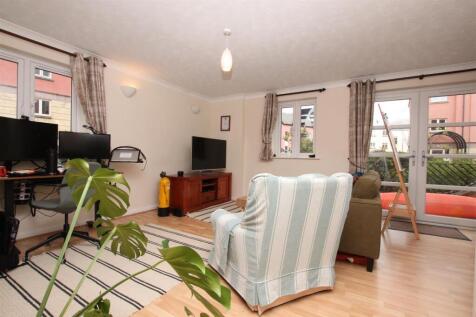 Living Area.JPG