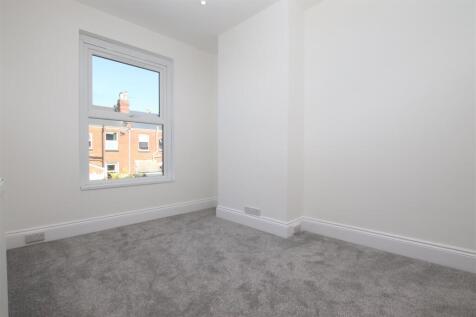 Bedroom 2.JPG