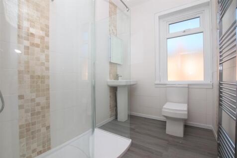 Shower Room.JPG