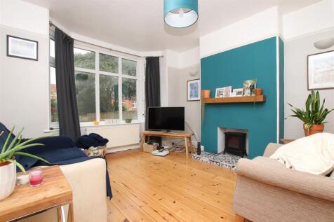 Living Room.JPG