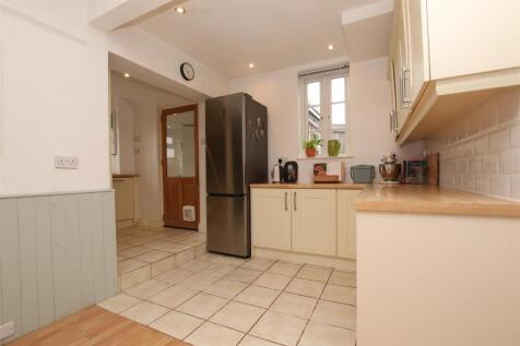 Kitchen Area.JPG