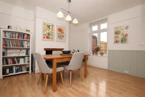 Dining Room.JPG