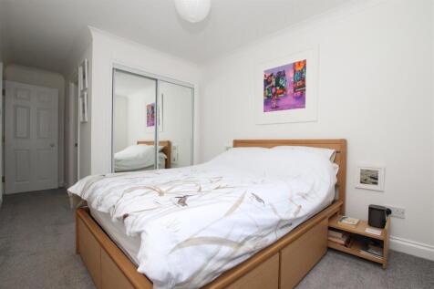 Bedroom 1.JPG