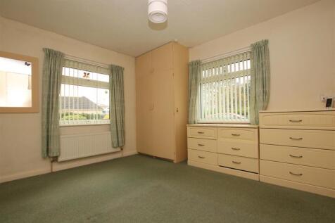 Bedroom 1.JPG