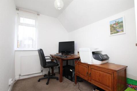 Bedroom 3.JPG