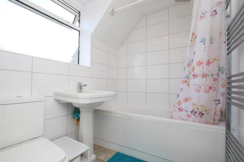 Bathroom.JPG