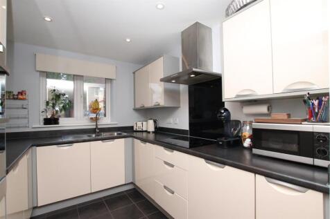 Kitchen..JPG