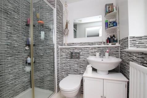 Ensuite.JPG