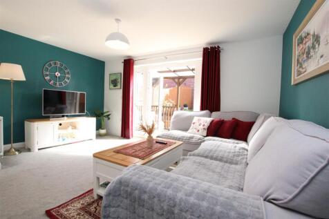 Living Room.JPG