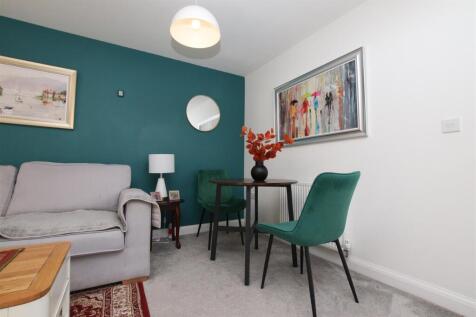 Dining Area.JPG