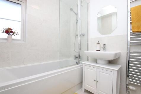 Bathroom.JPG
