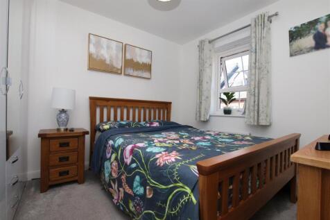 Bedroom 2.JPG
