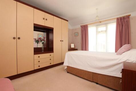 Bedroom 1.JPG