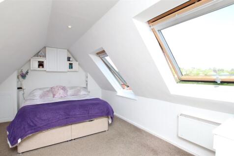 Bedroom 1.jpg
