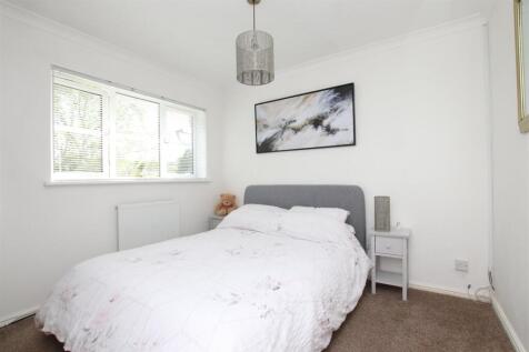 Bedroom 2.JPG