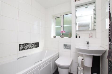Bathroom.JPG