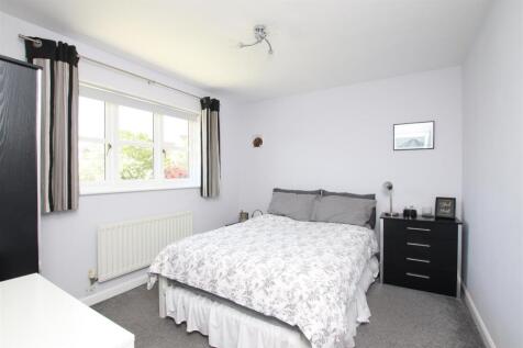 Bedroom 2.JPG