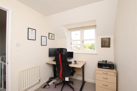 Bedroom 4.JPG
