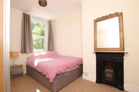 Bedroom 2.JPG