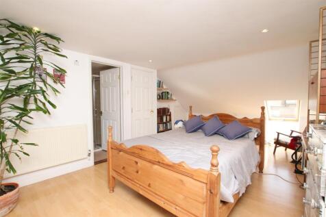 Bedroom 1...JPG