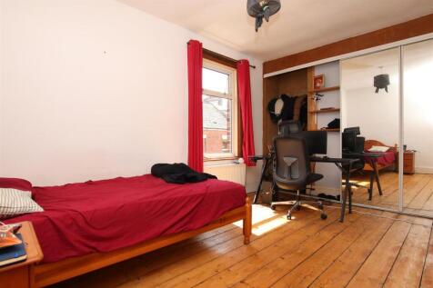 Bedroom 1.JPG