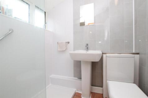 Shower Room.JPG