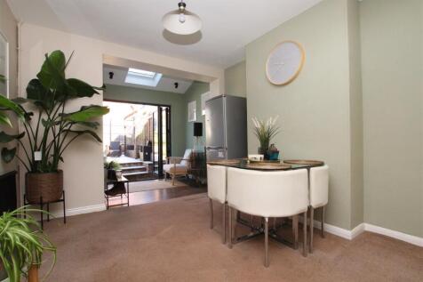 Dining Room.JPG