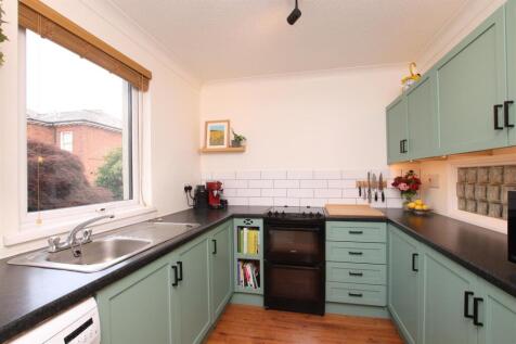 Kitchen.JPG
