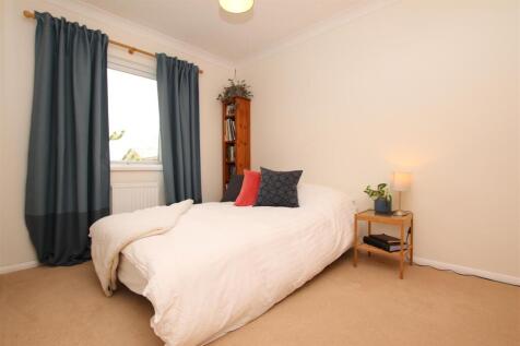 Bedrooom 2.JPG