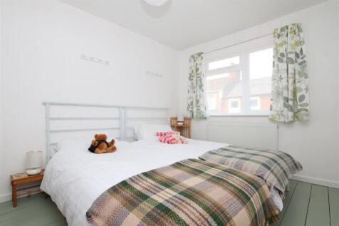 Bedroom 1.JPG