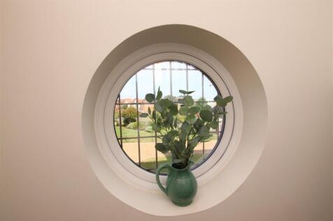 Window.JPG