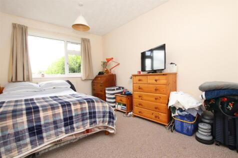 Bedroom 1.JPG
