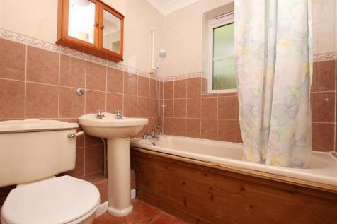 Bathroom.JPG