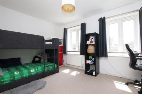 Bedroom 3_a.JPG