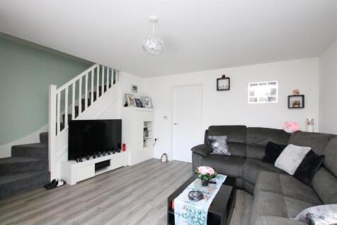 Living Room..JPG