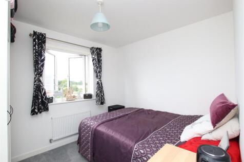 Bedroom 2.JPG