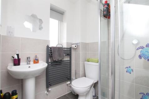 Ensuite.JPG
