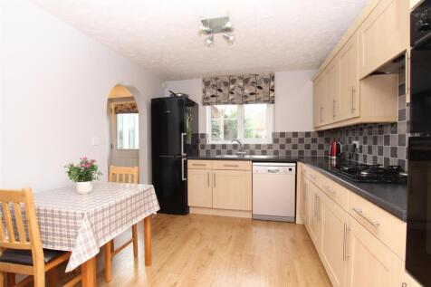 Kitchen..JPG