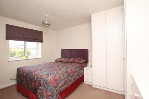 Bedroom 1.JPG