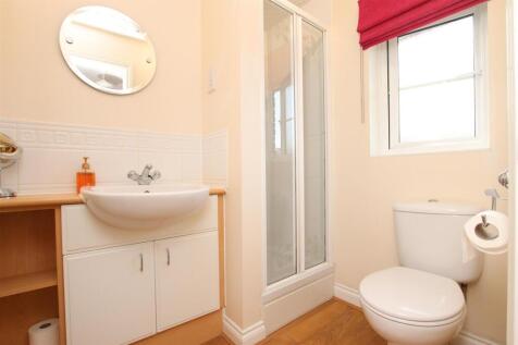 Ensuite.JPG