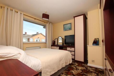 Bedroom 2.JPG
