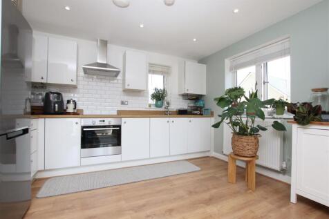 Kitchen Area.JPG