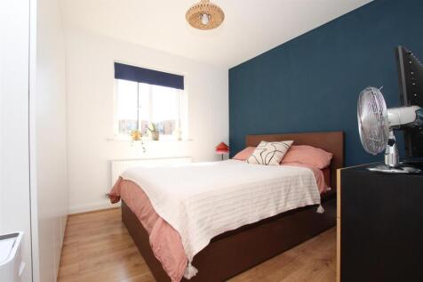 Bedroom 1a.JPG
