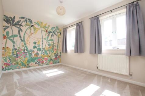 Bedroom 2.JPG