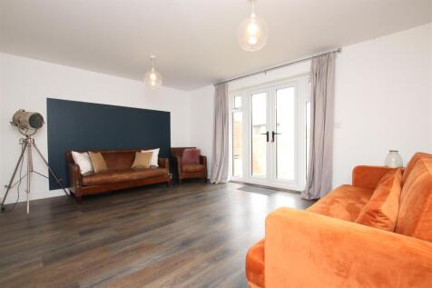 Living Room.JPG