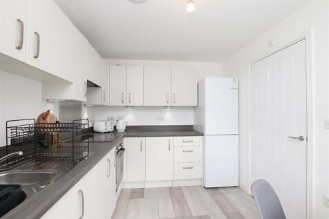 Kitchen..JPG
