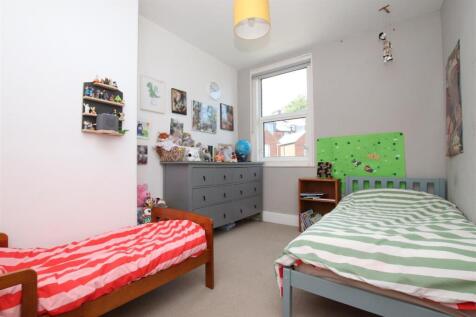 Bedroom 2.JPG